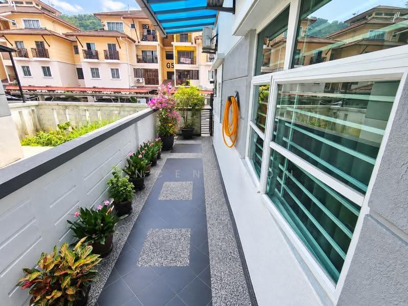 Rumah Berkembar untuk Dijual di Selayang (Selangor) - Vincent Goh - Exterior - PropertyGuru.com.my