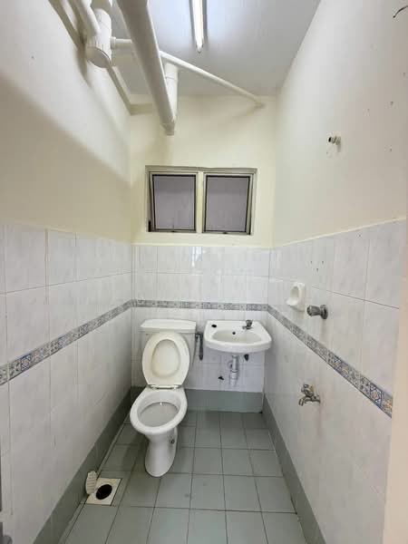 Apartment for Sale at Bayu Puteri 2 - Pauline Ng - Bathroom - PropertyGuru.com.my