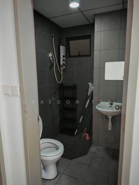 Servis Apartment untuk Disewa di Flora Residency - Braedon Tan - Bathroom - PropertyGuru.com.my