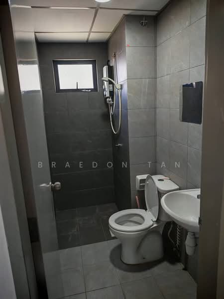 Servis Apartment untuk Disewa di Flora Residency - Braedon Tan - Bathroom - PropertyGuru.com.my