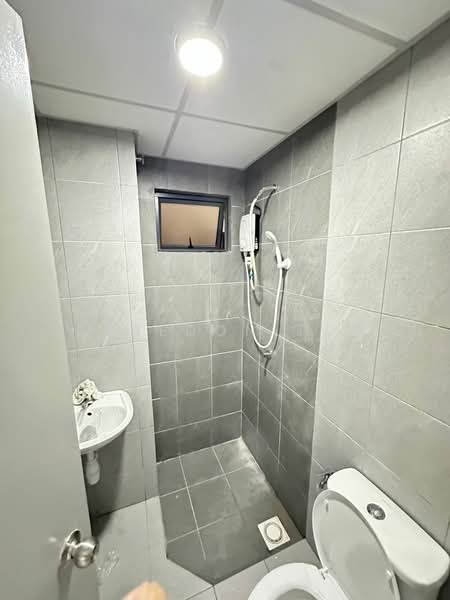 Servis Apartment untuk Disewa di Flora Residency - Braedon Tan - Bathroom - PropertyGuru.com.my