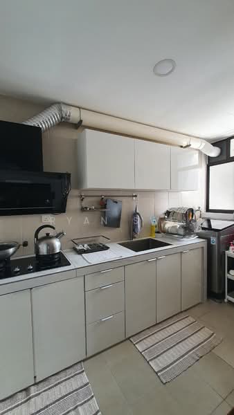 Kondominium untuk Dijual di Azelia Residence - Ryan Swe - Kitchen - PropertyGuru.com.my