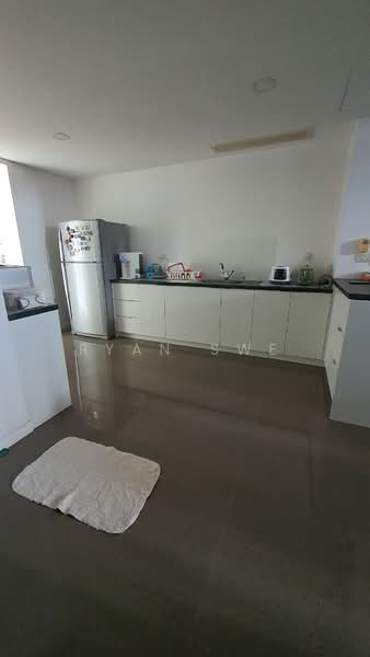 Kondominium untuk Dijual di Azelia Residence - Ryan Swe - Kitchen - PropertyGuru.com.my