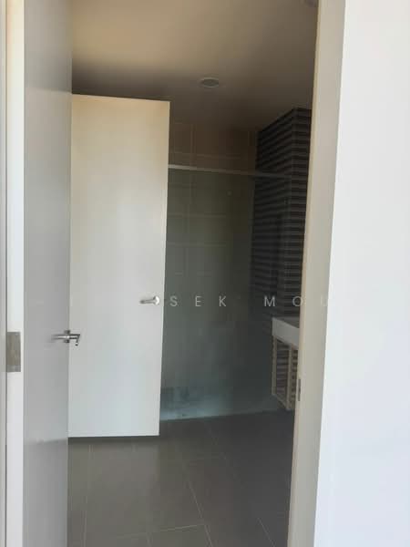 Condominium for Sale at Sky Condominium (Skyz Residence) - Foo Sek Mou - Bathroom - PropertyGuru.com.my