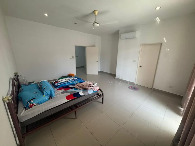 2-storey Terraced House for Sale in M Residence (Rawang) - Elwin Mah - Bedroom - PropertyGuru.com.my