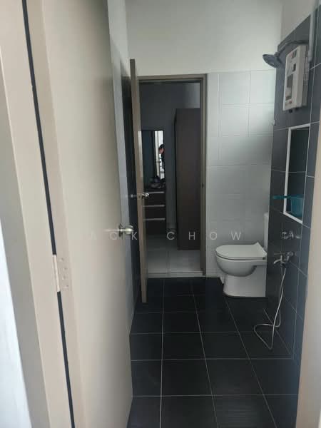 Rumah Teres 2 Tingkat untuk Dijual di Bandar Tiram (Ulu Tiram) - Zack Chow - Bathroom - PropertyGuru.com.my
