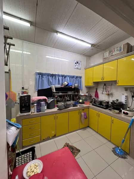 2-storey Terraced House for Sale in Taman Sentosa (Klang) - Stephanie Lim - Kitchen - PropertyGuru.com.my