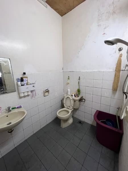 2-storey Terraced House for Sale in Taman Sentosa (Klang) - Stephanie Lim - Bathroom - PropertyGuru.com.my