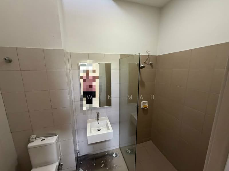 2-storey Terraced House for Sale in Bandar Tasik Puteri (Rawang) - Elwin Mah - Bathroom - PropertyGuru.com.my