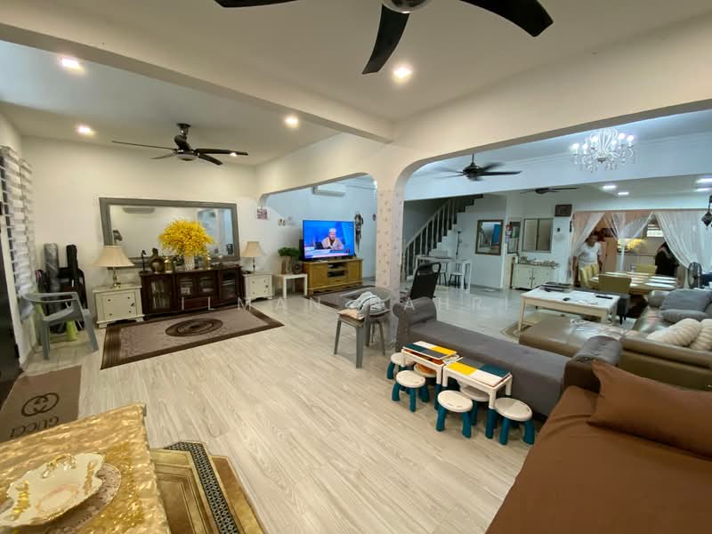 Rumah Teres 2 Tingkat untuk Dijual di Taman Selayang Indah (Selayang) - Ilman Nahri - Living Room - PropertyGuru.com.my