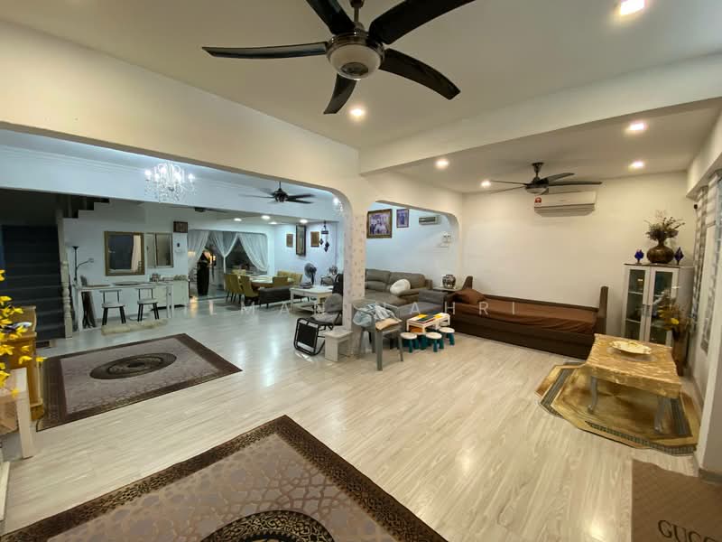 Rumah Teres 2 Tingkat untuk Dijual di Taman Selayang Indah (Selayang) - Ilman Nahri - Living Room - PropertyGuru.com.my