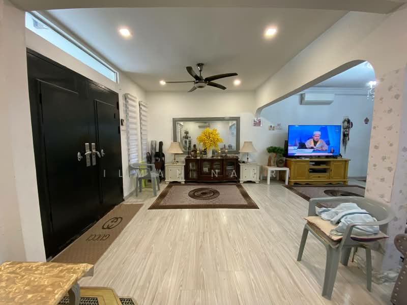 Rumah Teres 2 Tingkat untuk Dijual di Taman Selayang Indah (Selayang) - Ilman Nahri - Living Room - PropertyGuru.com.my