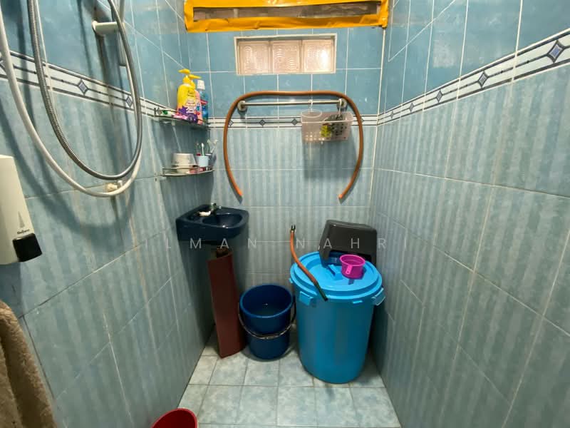 Rumah Teres 2 Tingkat untuk Dijual di Taman Selayang Indah (Selayang) - Ilman Nahri - Bathroom - PropertyGuru.com.my