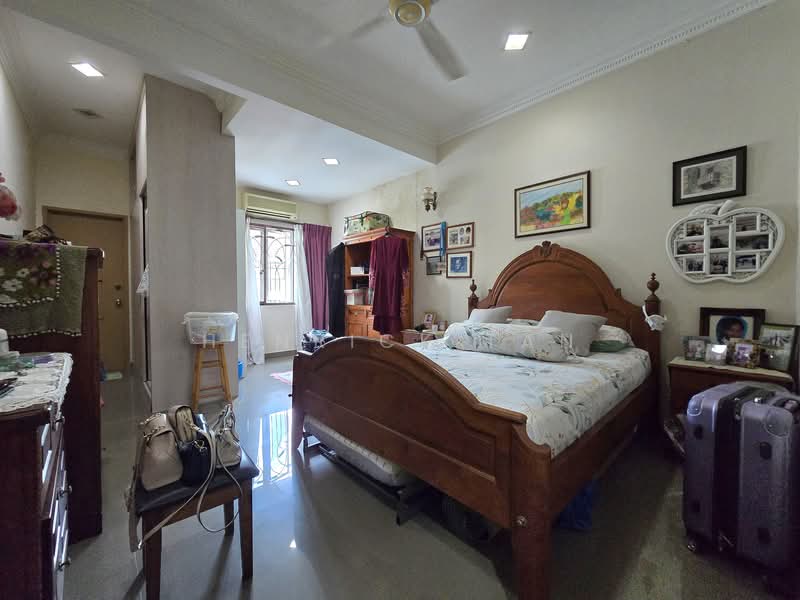 2-storey Terraced House for Sale in Usj 22 (Subang Jaya) - Henrick Tan - Bedroom - PropertyGuru.com.my
