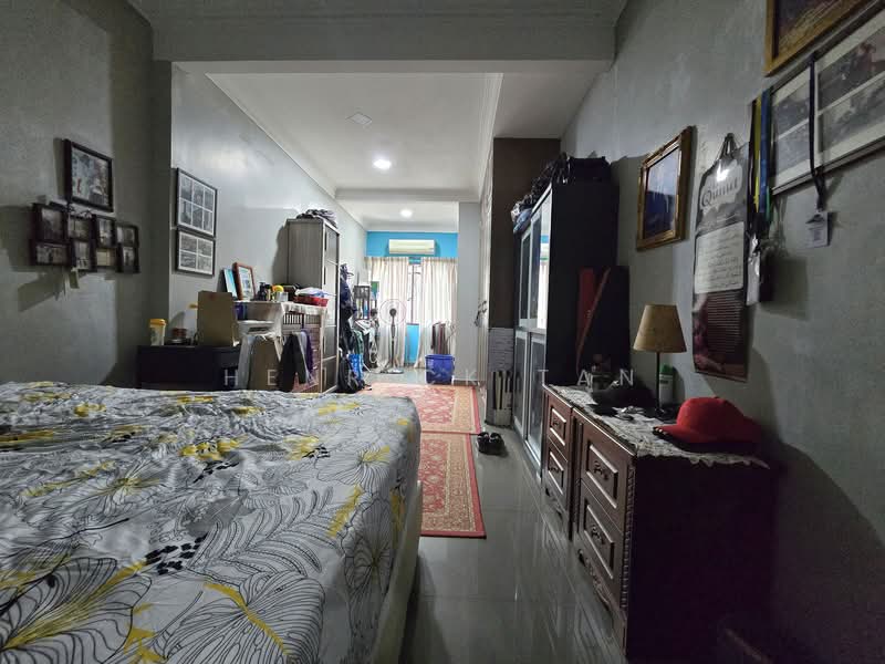 2-storey Terraced House for Sale in Usj 22 (Subang Jaya) - Henrick Tan - Bedroom - PropertyGuru.com.my