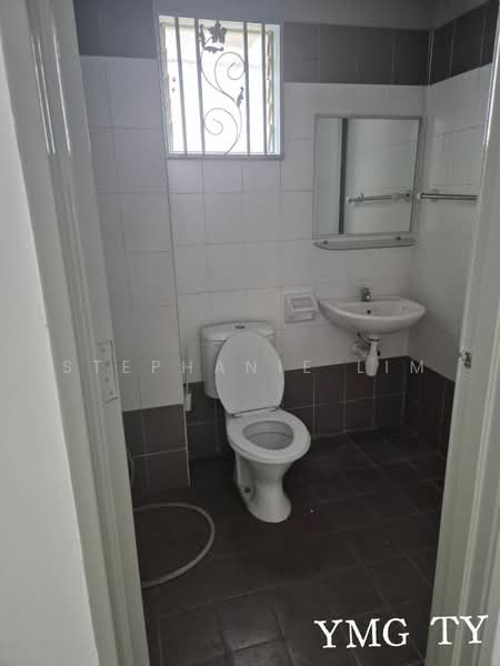 Rumah Teres 2 Tingkat untuk Dijual di Bandar Bukit Raja (Klang) - Stephanie Lim - Bathroom - PropertyGuru.com.my