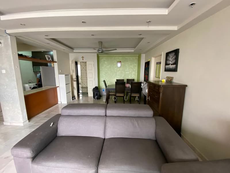 Kondominium untuk Dijual di Jasmine Towers - Kim Quah - Living Room - PropertyGuru.com.my
