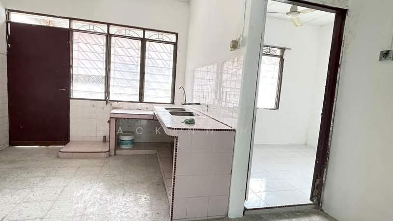 Rumah Teres 1 Tingkat untuk Dijual di Taman Sentosa (Klang) - Zackinn Hoi - Kitchen - PropertyGuru.com.my