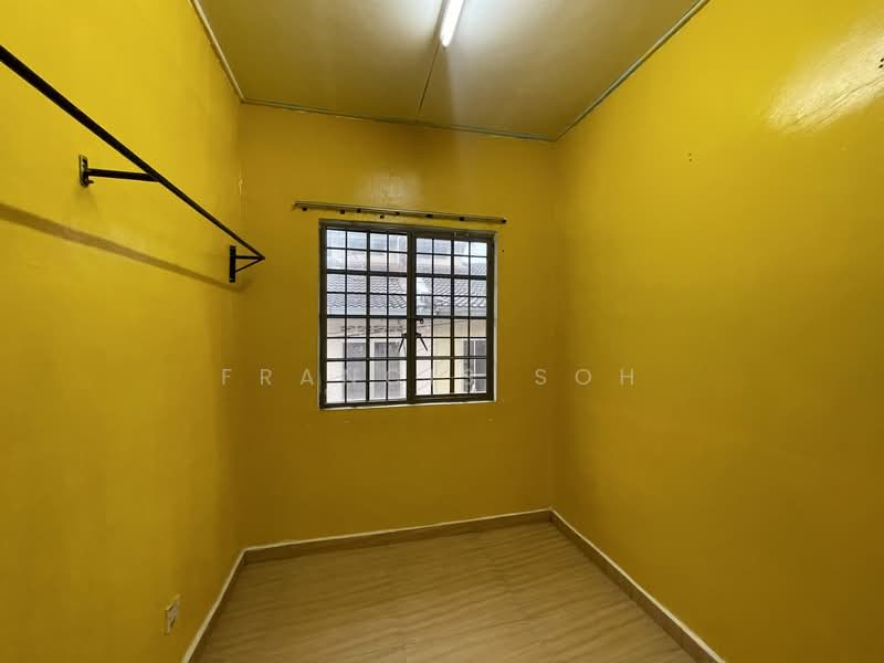 2-storey Terraced House for Rent in Taman Industri Bolton (Batu Caves) - Francis Soh - Bedroom - PropertyGuru.com.my