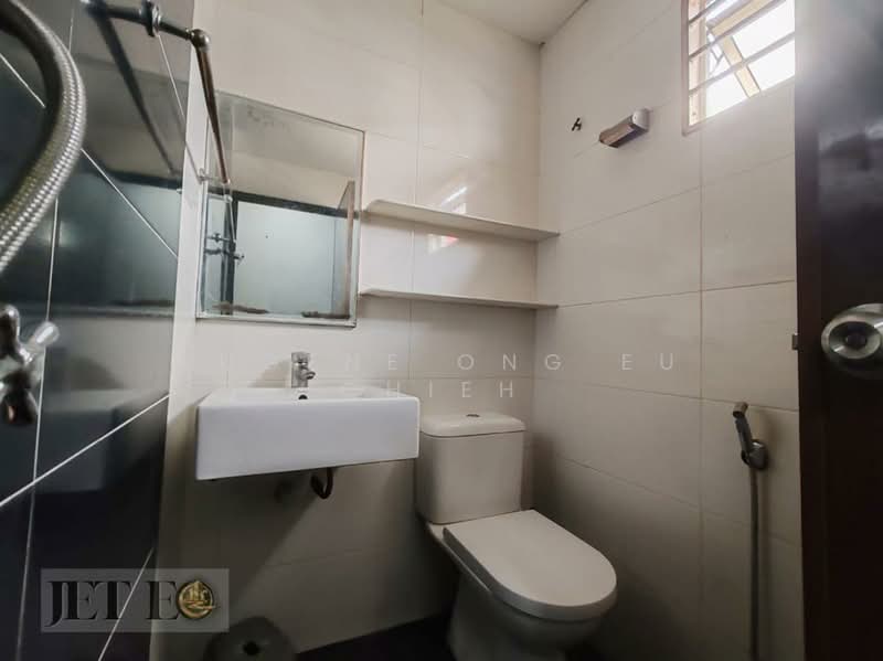1-storey Terraced House for Sale in Klang (Selangor) - Eugene Ong Eu chieh - Bathroom - PropertyGuru.com.my