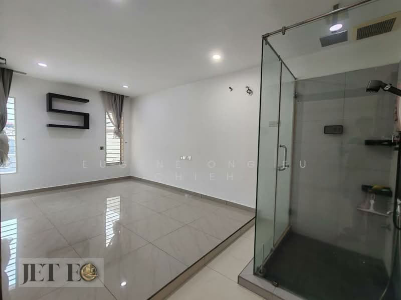 1-storey Terraced House for Sale in Klang (Selangor) - Eugene Ong Eu chieh - Bathroom - PropertyGuru.com.my