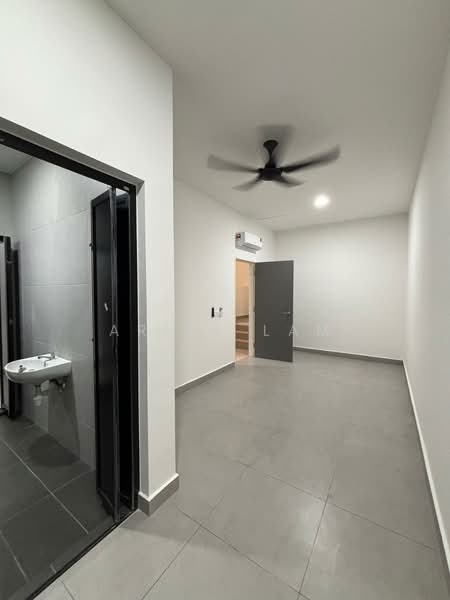Rumah Teres 2 Tingkat untuk Disewa di Austin (Johor Bahru) - Aries Lam - PropertyGuru.com.my
