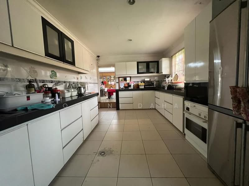 Rumah Banglo untuk Dijual di Kajang (Selangor) - Noraini Dahan - Kitchen - PropertyGuru.com.my