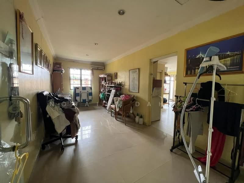 Rumah Banglo untuk Dijual di Kajang (Selangor) - Noraini Dahan - Living Room - PropertyGuru.com.my
