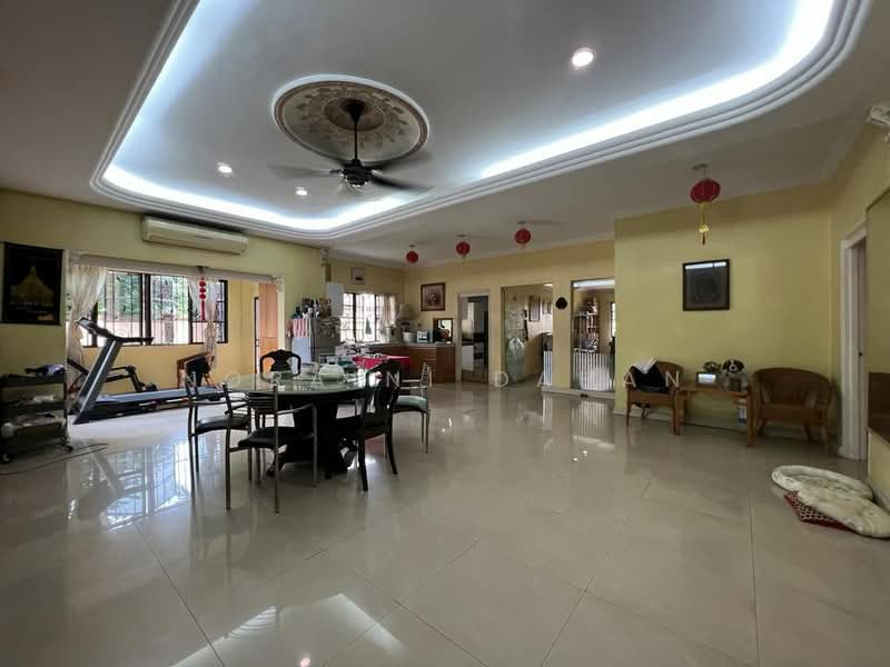 Rumah Banglo untuk Dijual di Kajang (Selangor) - Noraini Dahan - Living Room - PropertyGuru.com.my