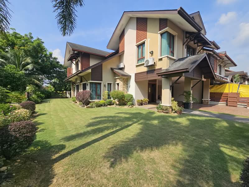 Rumah Berkembar untuk Dijual di Bukit Jelutong (Shah Alam) - Winny Su - Exterior - PropertyGuru.com.my