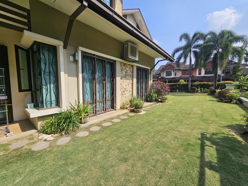 Rumah Berkembar untuk Dijual di Bukit Jelutong (Shah Alam) - Winny Su - Exterior - PropertyGuru.com.my