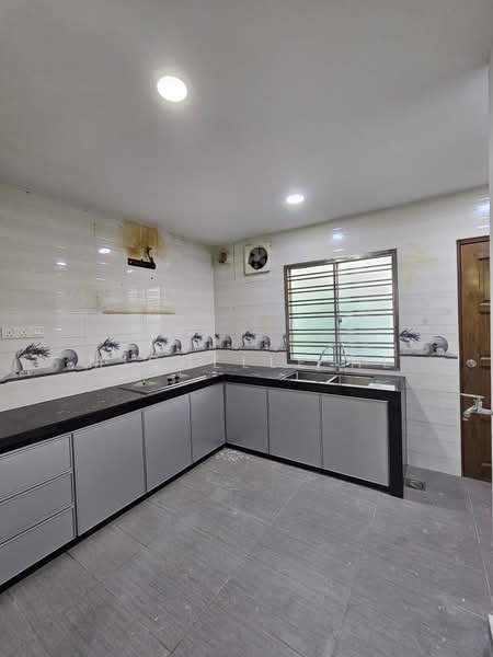 Rumah Teres 1 Tingkat untuk Dijual di Johor Bahru (Johor) - Michelle He - Kitchen - PropertyGuru.com.my