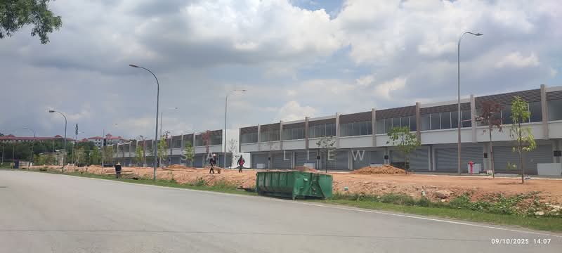 Shop for Sale in Semenyih (Selangor) - Sam Liew - Exterior - PropertyGuru.com.my