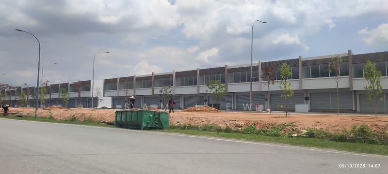 Shop for Sale in Semenyih (Selangor) - Sam Liew - Exterior - PropertyGuru.com.my