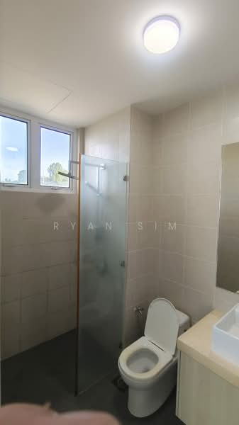 Kondominium untuk Disewa di Southbay Plaza - Ryan Sim - Bathroom - PropertyGuru.com.my