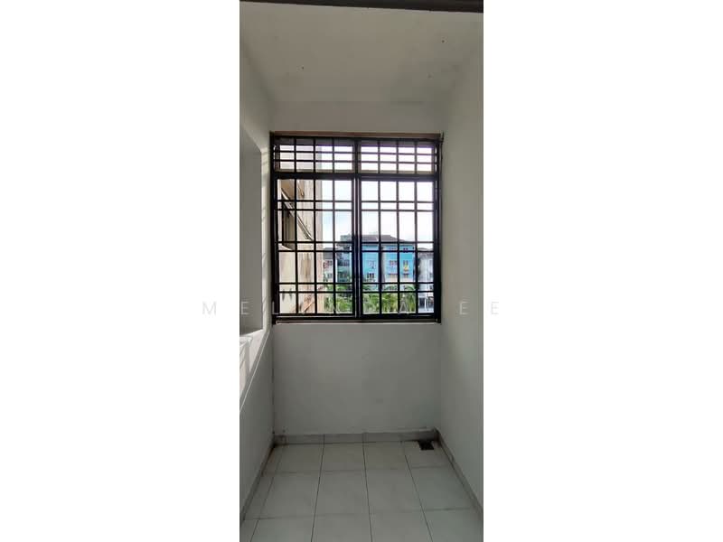 Rumah Flat untuk Dijual di Sri Intan - Melinda Ee - Balcony - PropertyGuru.com.my