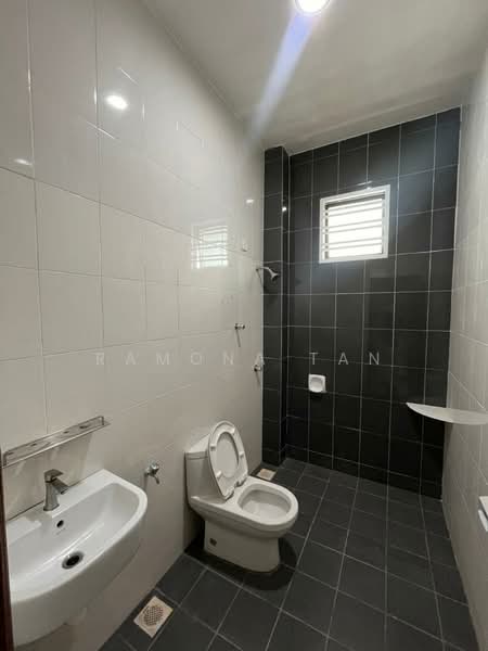 Terraced House for Sale in Bukit Beruang (Bukit Baru) - Ramona Tan - Bathroom - PropertyGuru.com.my