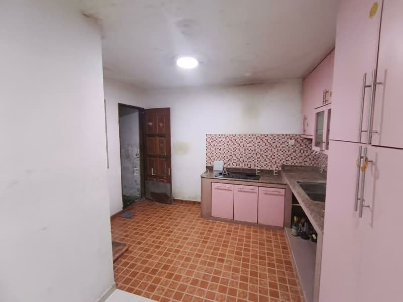 2-storey Terraced House for Sale in Taman Ungku Tun Aminah (Skudai) - Melinda Ee - Kitchen - PropertyGuru.com.my