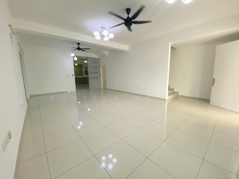 Rumah Teres untuk Disewa di Bandar Sri Sendayan (Negeri Sembilan) - Norlela Abdul Rahman - Living Room - PropertyGuru.com.my