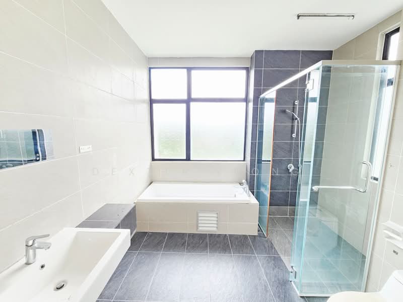 Zero-Lot Bungalow for Sale in Setia Ecohill (Semenyih) - Dexter Yeong - Bathroom - PropertyGuru.com.my