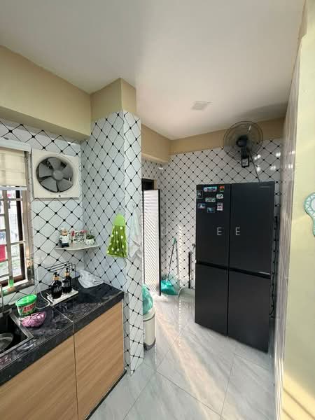 Rumah Teres 2 Tingkat untuk Dijual di Taman Bukit Gemilang (Skudai) - Melinda Ee - Kitchen - PropertyGuru.com.my