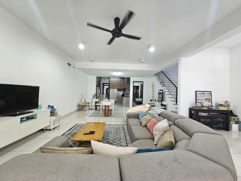 2-storey Terraced House for Sale in Bukit Jelutong (Shah Alam) - Winny Su - Living Room - PropertyGuru.com.my