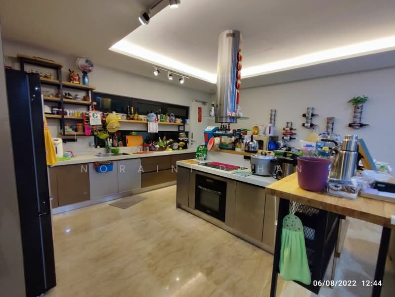 Bungalow for Sale in Taman Sri Rawang (Rawang) - Noraini Dahan - Kitchen - PropertyGuru.com.my