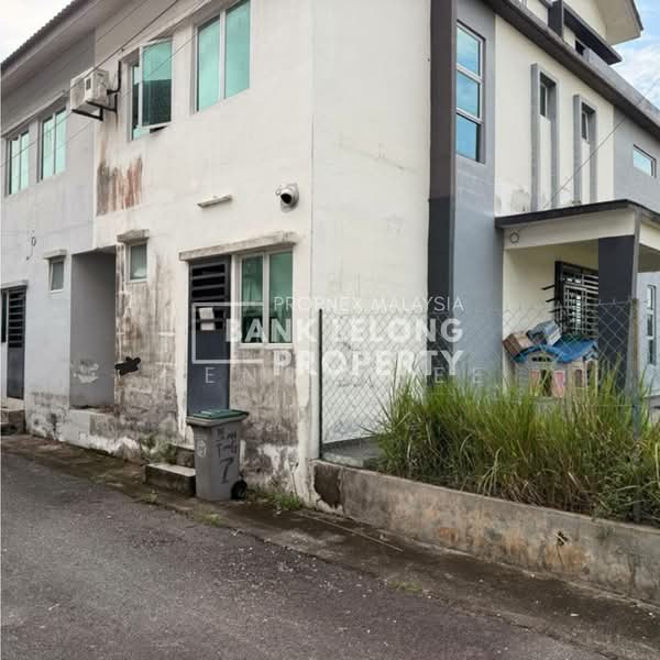 Rumah Teres 2 Tingkat untuk Dijual di Taman Scientex Pasir Gudang (Pasir Gudang) - Henry Lee - Exterior - PropertyGuru.com.my