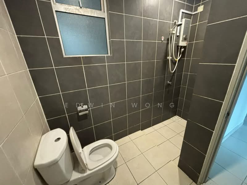 Servis Apartment untuk Disewa di The Zizz @ Damansara North - Edwin Wong - Bathroom - PropertyGuru.com.my