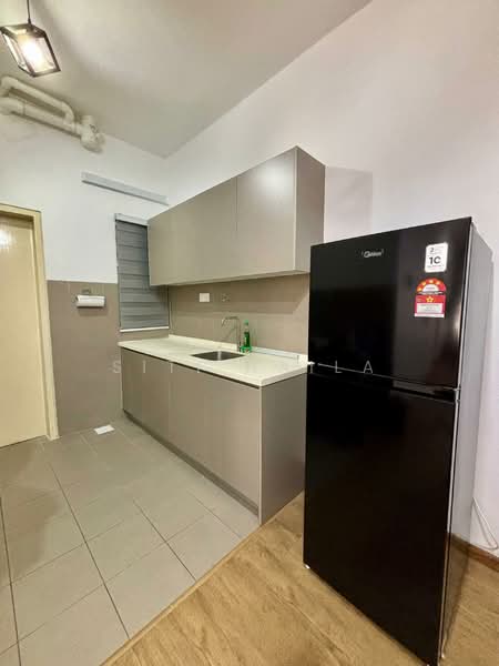 Condominium for Rent at Lakefront Homes - Siti Haila - Kitchen - PropertyGuru.com.my