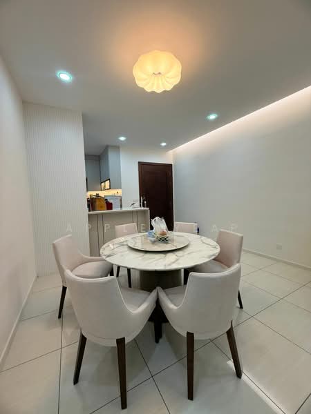 Kondominium untuk Disewa di Queens Residences Q1 @ Queens Waterfront - Apple Yeap - Dining Room - PropertyGuru.com.my