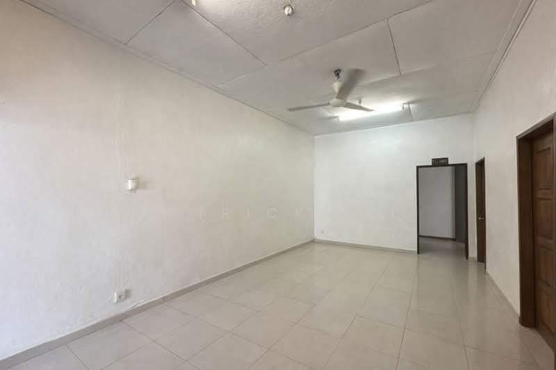 Rumah Teres 1 Tingkat untuk Dijual di Johor Bahru (Johor) - Patrick Lai - Living Room - PropertyGuru.com.my