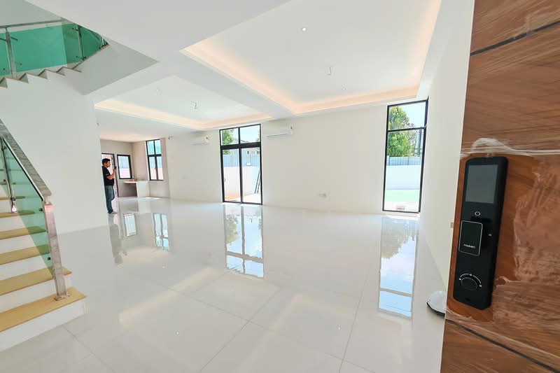 Semi-Detached House for Sale in Bandar Bukit Puchong (Puchong) - Jeff Tan - Living Room - PropertyGuru.com.my