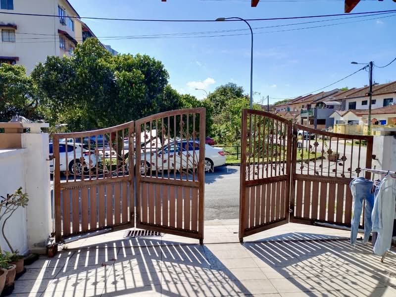 Semi-Detached House for Sale in Taman Bukit Serdang (Seri Kembangan) - Catherine Yap - PropertyGuru.com.my
